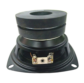 Jika magnet yang digunakan pada speaker berkualitas baik akan menghasilkan suara yang